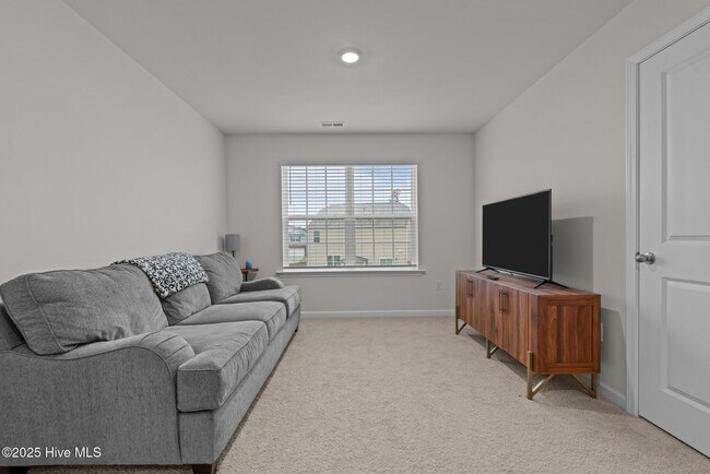 Building Photo - 2120 Wild Rdg Dr