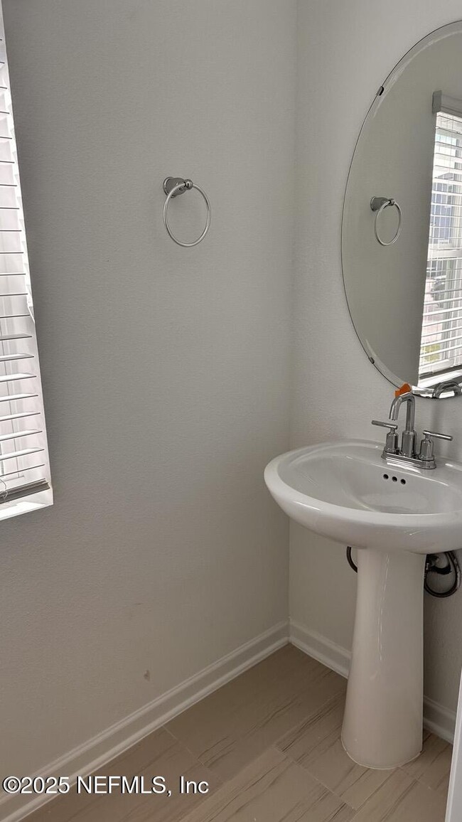 Building Photo - 47 Carbonell Pl