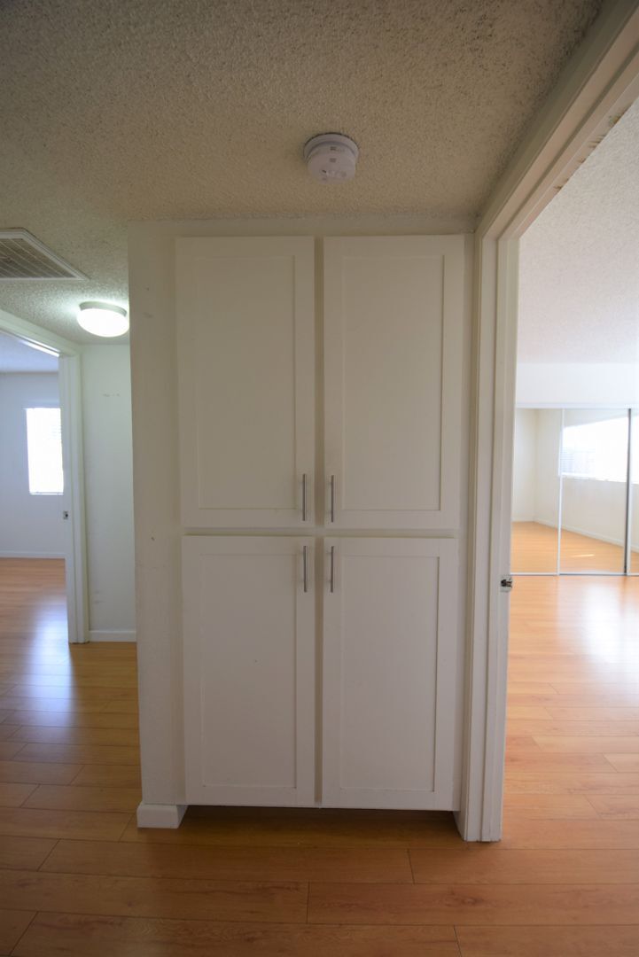 Building Photo - 4930 Whitsett Ave