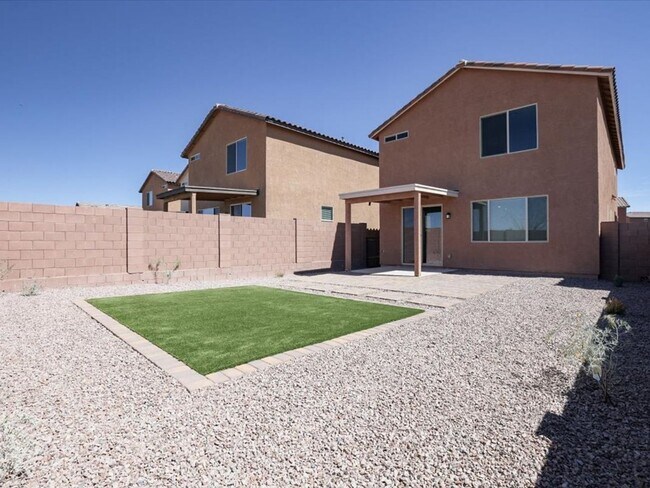 Building Photo - Stunning Brand New 4-Bedroom 2.5-Bathroom with large enclosed backyard!