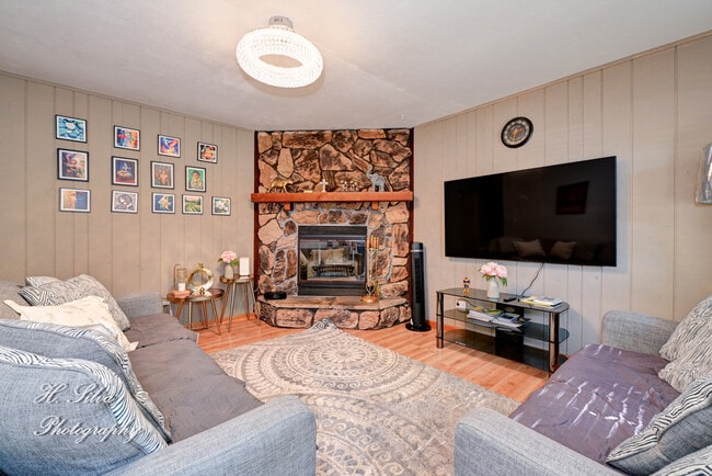 Building Photo - 117 Marryat Pl