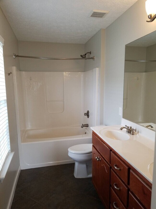 Building Photo - 2915 Cedars Crossing