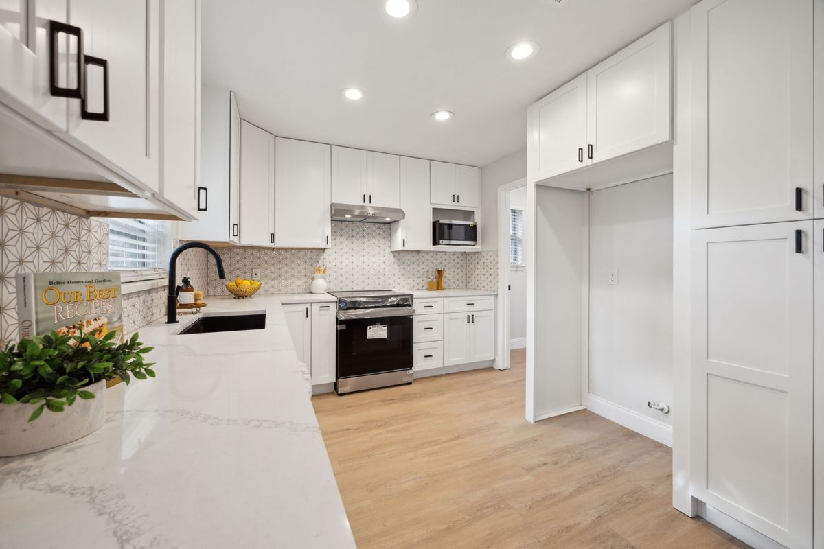 Building Photo - 3413 Parkhaven Dr