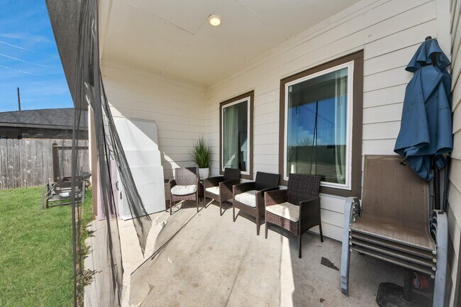 Building Photo - 30119 Gallatin River Ln