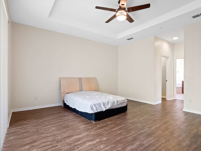 Building Photo - Spacious 4-Bedroom Pool Home with 3 Full B...