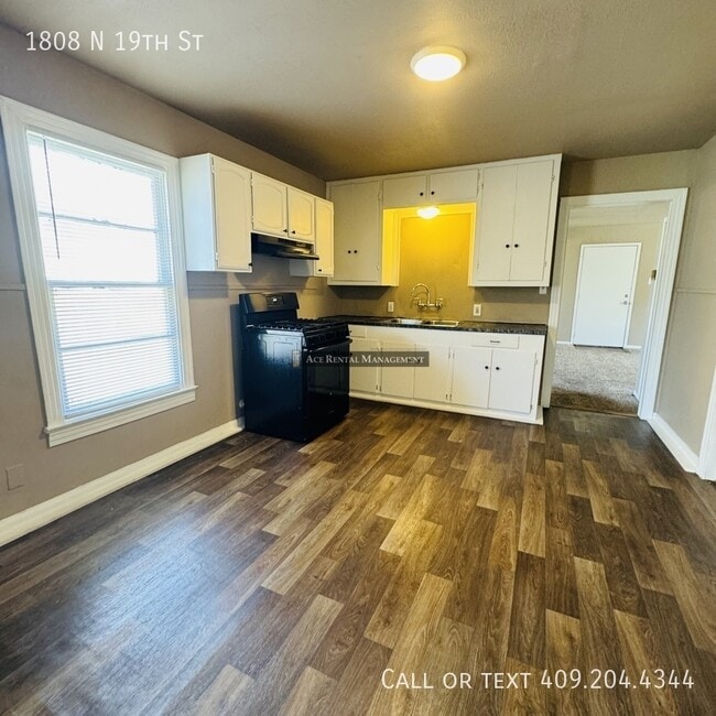 Building Photo - 1808 N 19th St