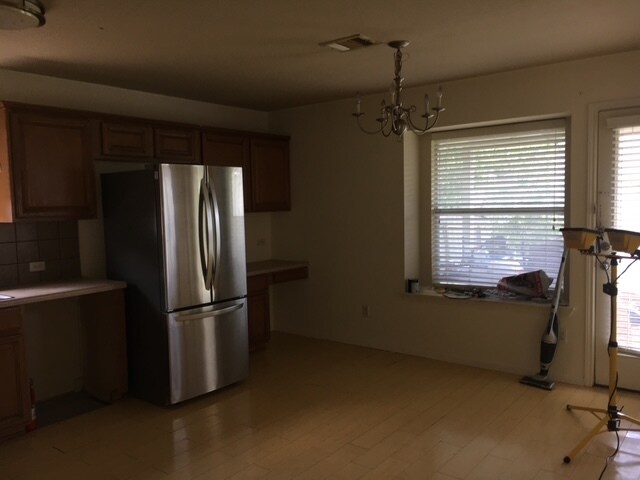 Building Photo - 901 Sweet Leaf Ln