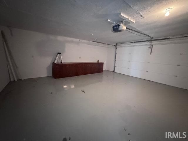 Building Photo - 3001 N Westwood Rd