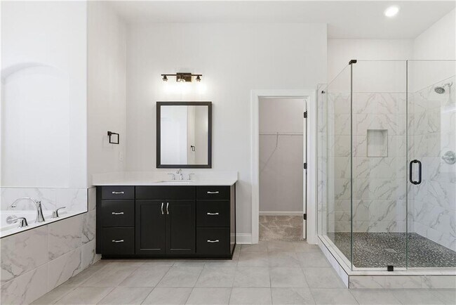 Building Photo - 5004 Bellmoore Park Ln