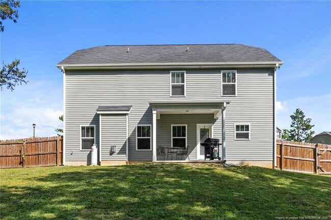 Building Photo - 789 Equestrian Way