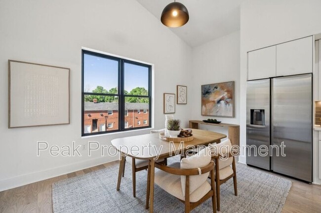 Building Photo - 1609 Pulaski St