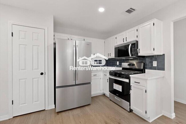 Building Photo - Completely Refreshed Rowlett Home