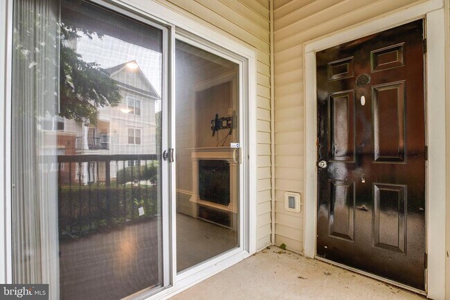 Building Photo - 11371 Aristotle Dr