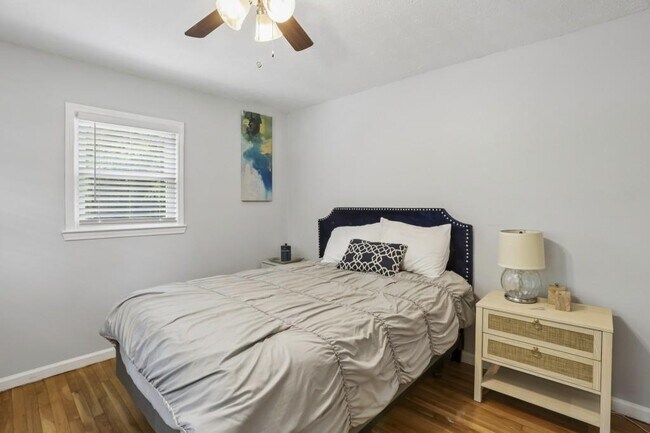 Building Photo - 2891 White Oak Dr