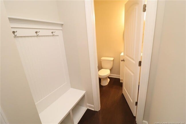 Building Photo - 240 Mystwood Hollow Cir