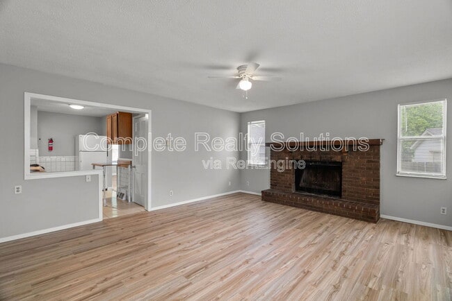 Building Photo - 7563 Haywood Dr