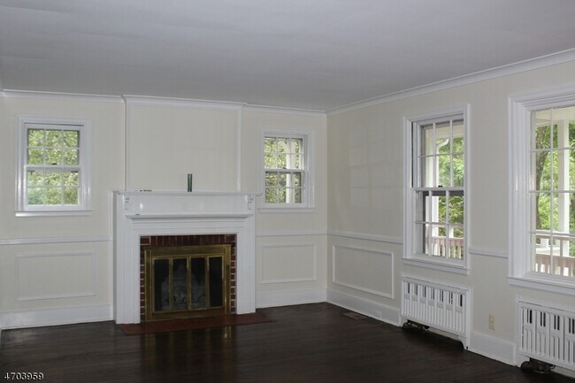 Building Photo - 1205 Long Hill Rd