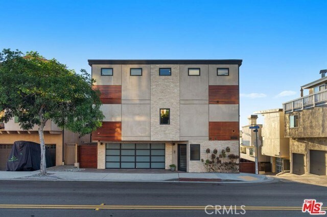 Building Photo - 232 30th Pl