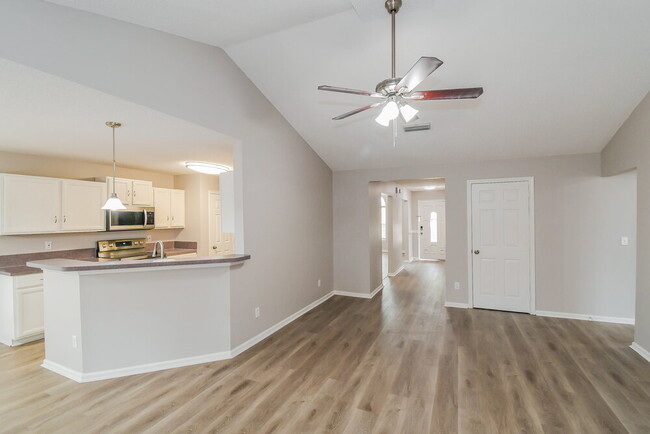 Building Photo - 501 Fallen Timbers Dr