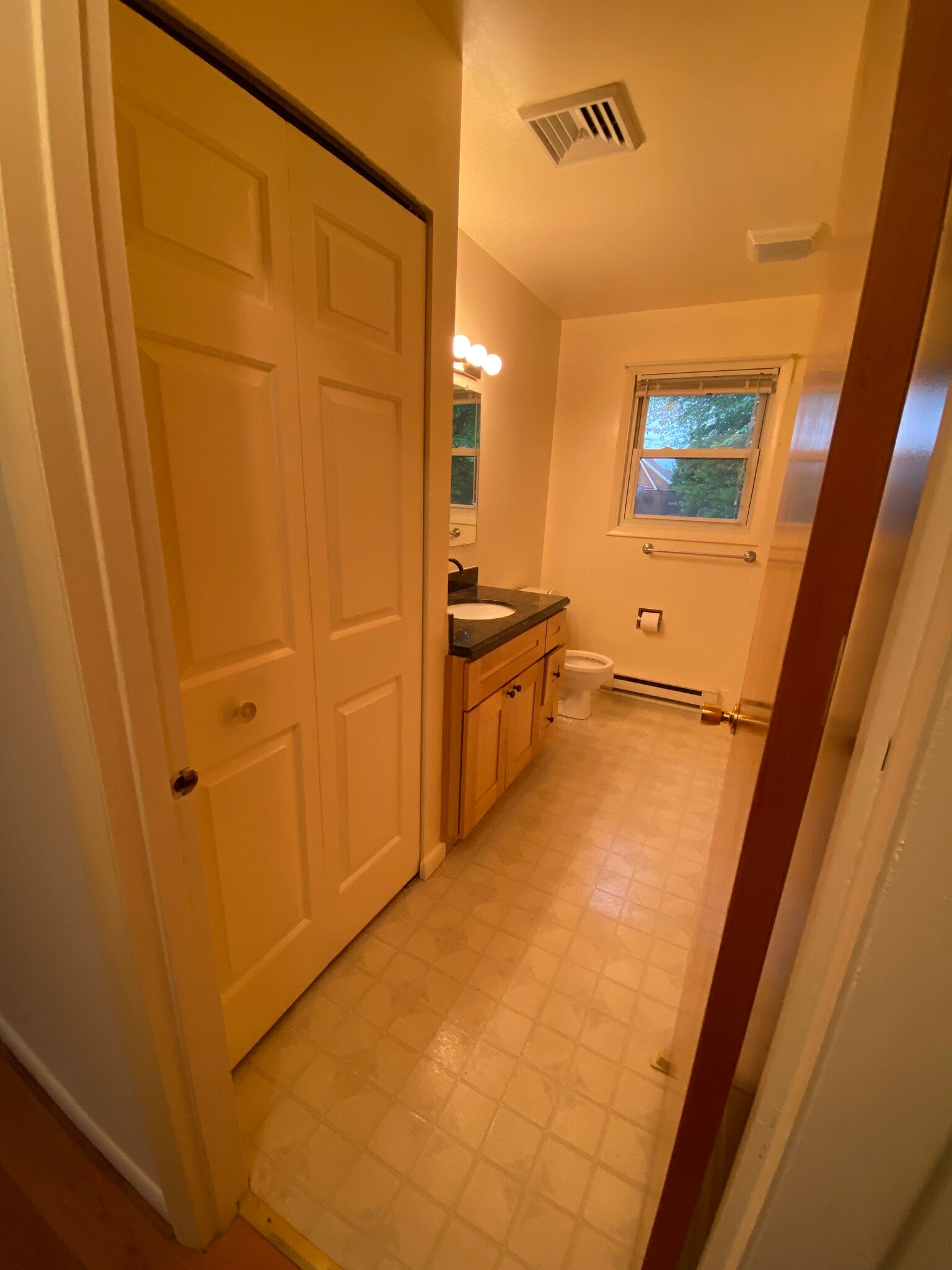 Building Photo - 923 St Clair St