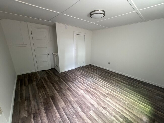 Building Photo - 444 N Catalina Ave