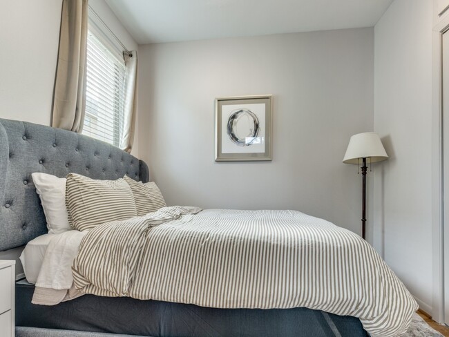 Building Photo - 5219 Kiam St