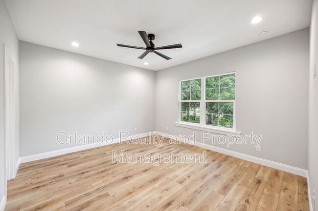 Building Photo - 444 Delaney Park Dr