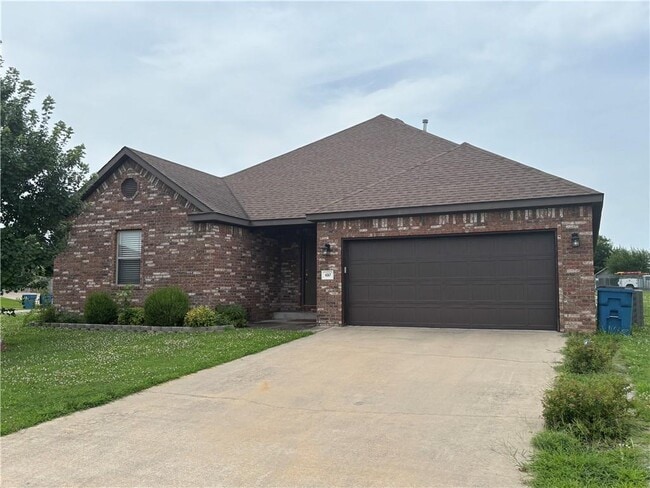Primary Photo - 457 Harper Dr