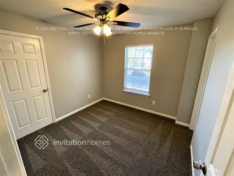 Building Photo - 9537 Green Apple Dr