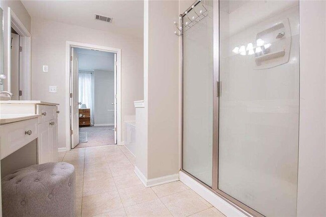 Building Photo - 2396 Meadow Falls Ln