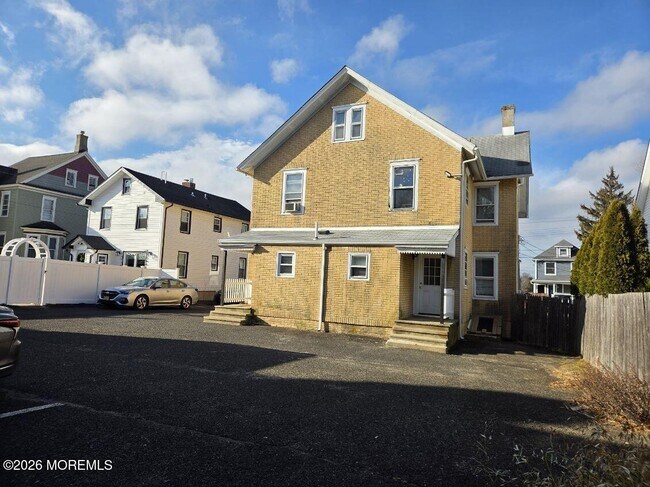 Building Photo - 24 Rector Pl