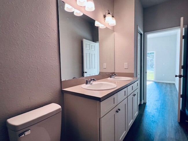 Building Photo - 3BR/2BA 2024 Build w/ Pool + Gated Community in Sebring