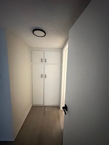 Building Photo - 7255 Jordan