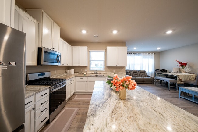 Building Photo - 13864 Kaylemore Trl