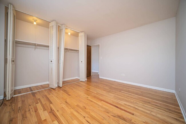 Building Photo - 5450 N Winthrop Ave