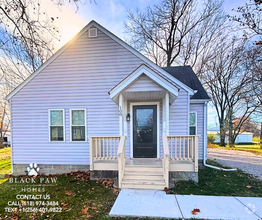 Building Photo - Spacious 4 Bed Home