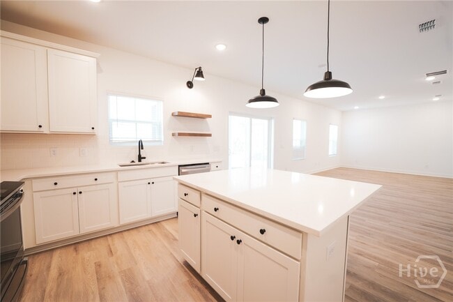 Building Photo - 108 Kingswood Cir