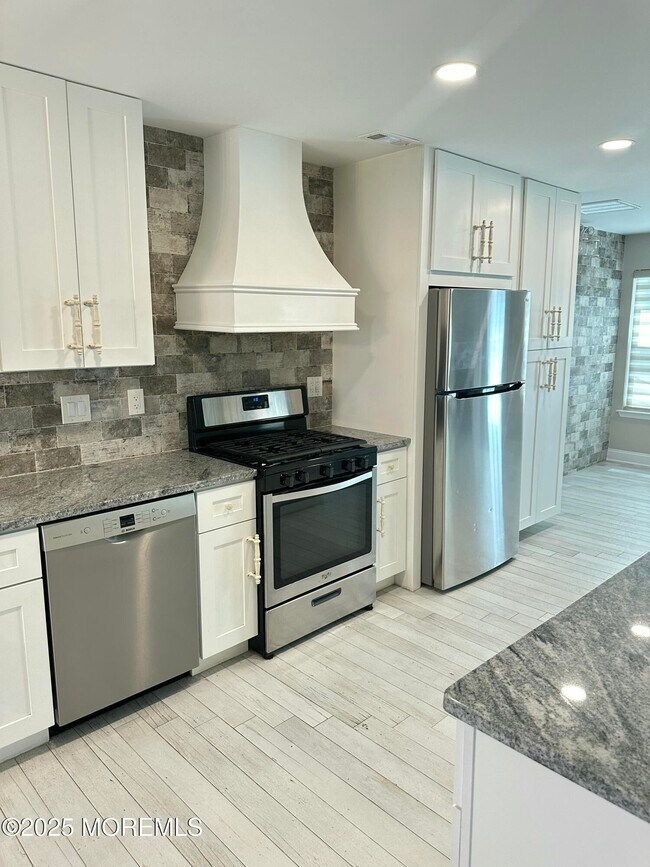 Building Photo - 103 Rumford Way