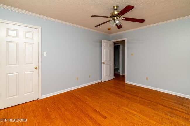 Building Photo - 203 Sweetgum Ln