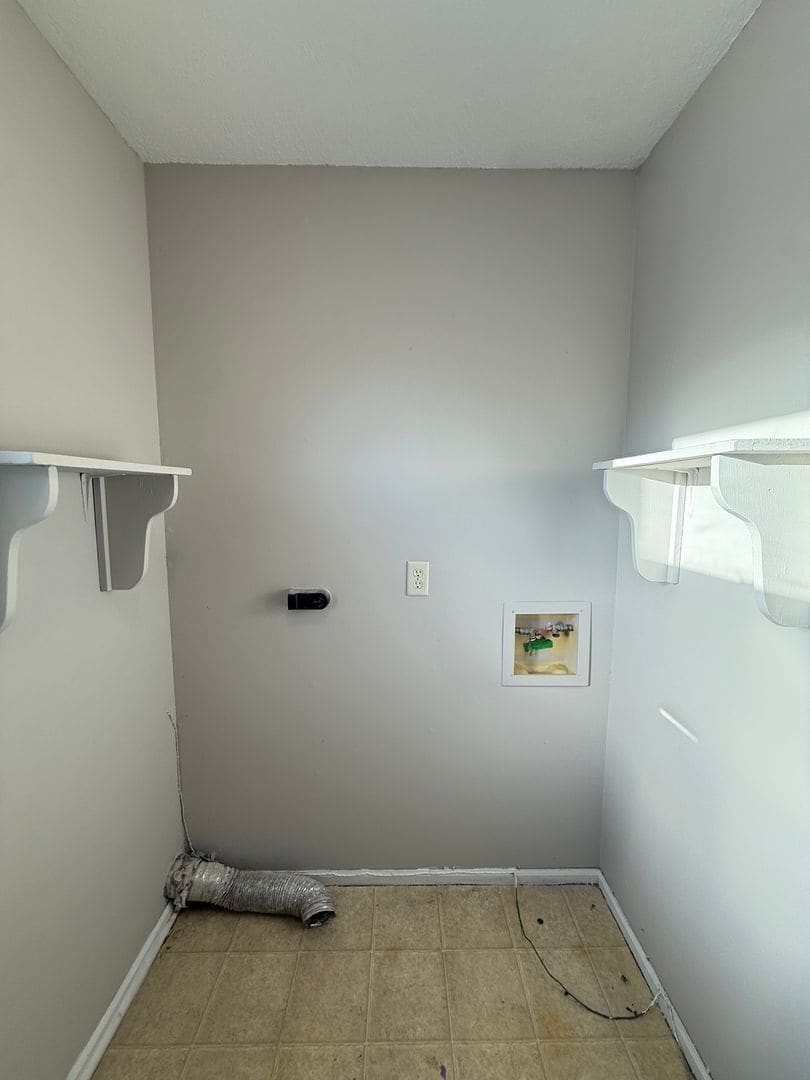 Building Photo - 6915 Salge Dr