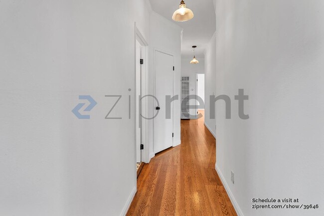 Building Photo - 3104 25th St