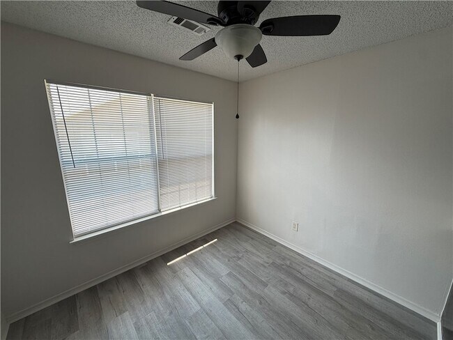Building Photo - 1272 Tradition Ave