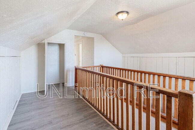 Building Photo - 306 S Humphreys St