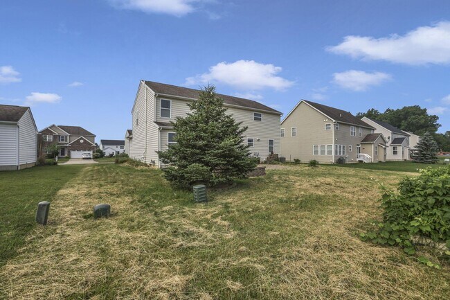 Building Photo - 1701 Marigold St