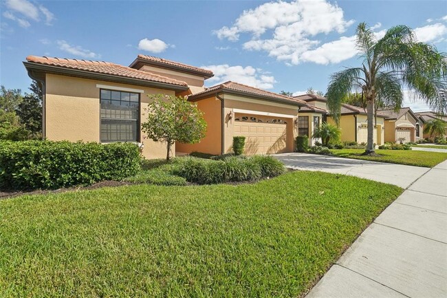 Building Photo - 127 Silver Falls Dr