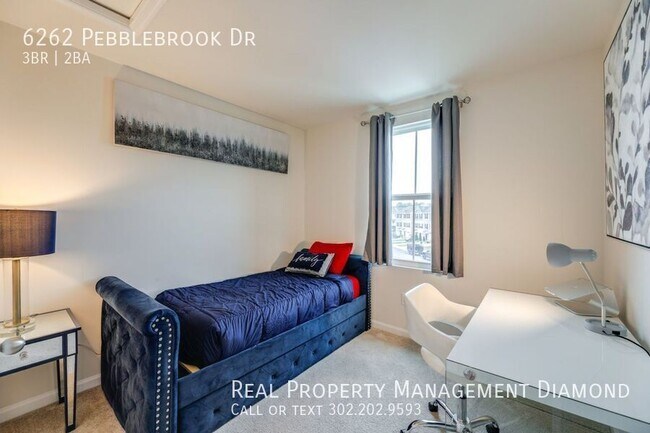 Building Photo - 6262 Pebblebrook Dr