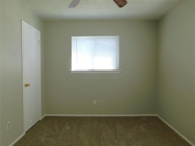 Building Photo - 1705 White Oak Ct