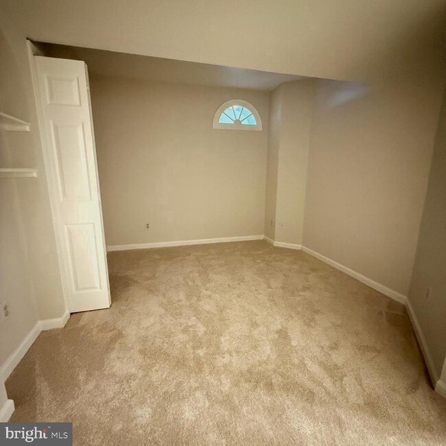 Building Photo - 8442 Springfield Oaks Dr