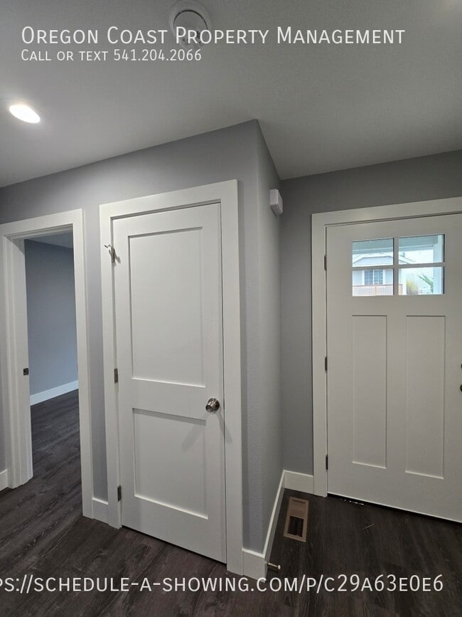 Building Photo - 4255 Sequoia Loop