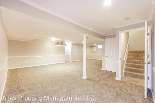 Building Photo - 3 br, 3 bath House - 1310 Birch Dr.